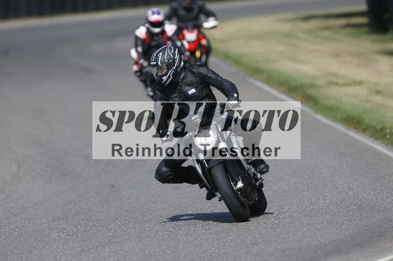 /21 17.06.2026  Ducati Schweiz Track Warmup ADR/Gruppe blau/52